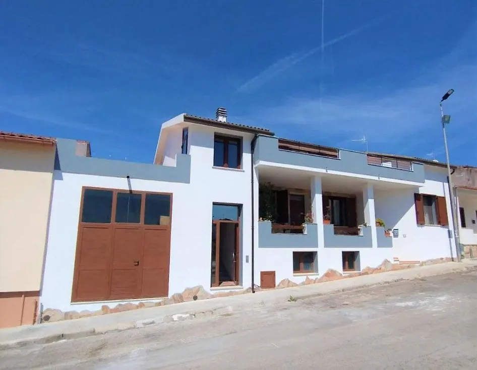 Zeus Casa Vacanza Olmedo 0*,  Italia